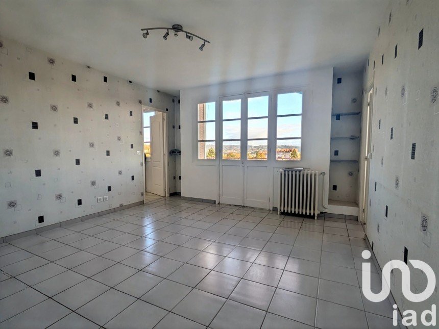 Apartment 4 rooms of 57 m² in Montluçon (03100)