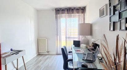 Appartement 4 pièces de 86 m² à Évry (91000)