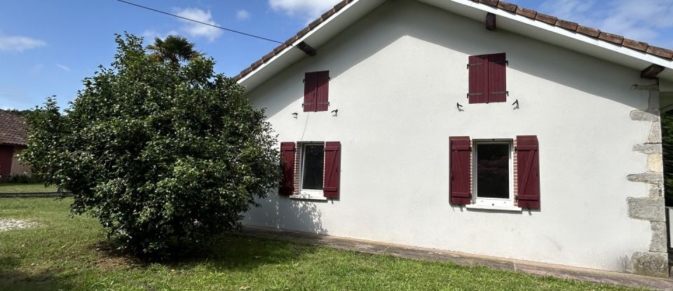 Traditional house 6 rooms of 225 m² in Angresse (40150)