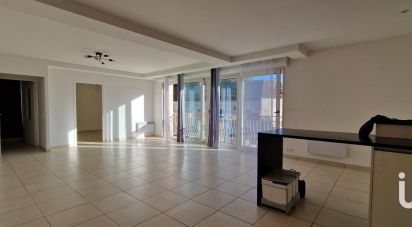 Apartment 5 rooms of 100 m² in Ève (60330)