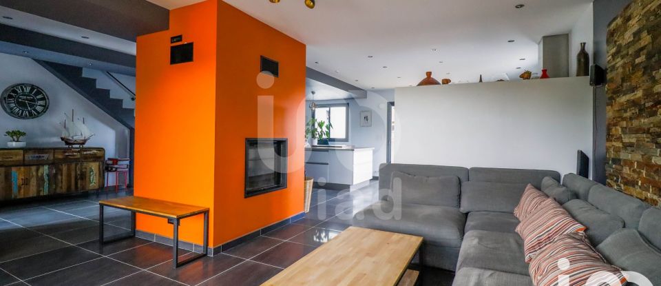 Maison 7 pièces de 164 m² à Charpont (28500)