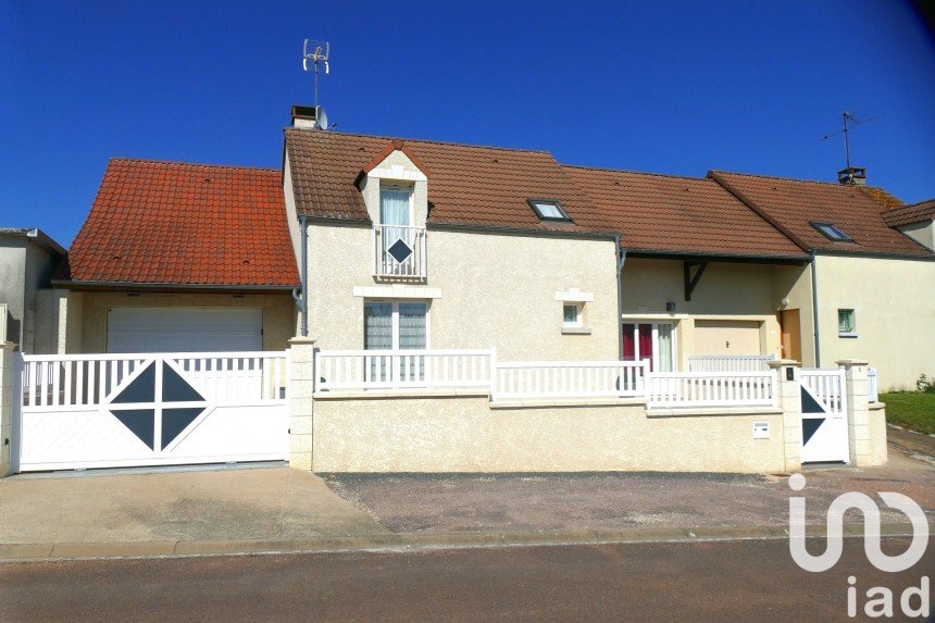 Maison 5 pièces de 131 m² à Bléneau (89220)