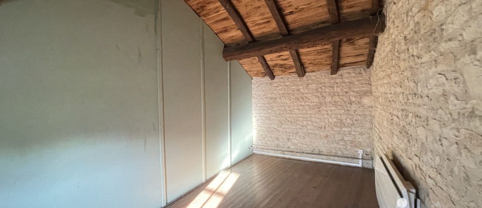 Traditional house 4 rooms of 113 m² in Lorigné (79190)