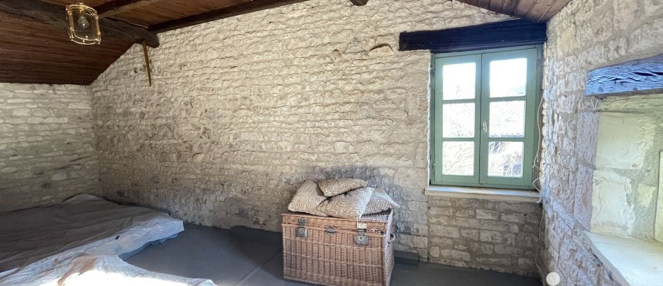 Traditional house 4 rooms of 113 m² in Lorigné (79190)