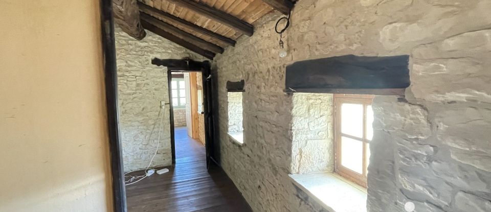 Traditional house 4 rooms of 113 m² in Lorigné (79190)