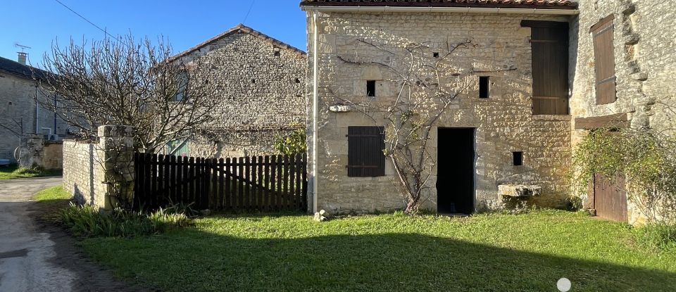 Traditional house 4 rooms of 113 m² in Lorigné (79190)