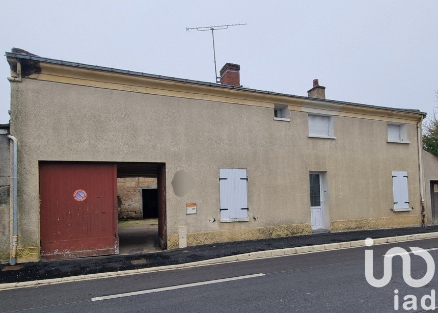 Maison de ville 5 pièces de 90 m² à DOUÉ EN ANJOU (49700)