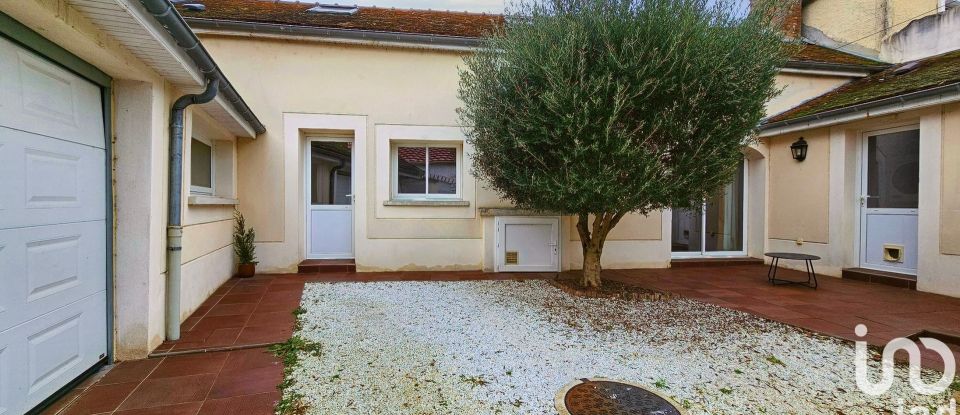 House 5 rooms of 120 m² in Misy-sur-Yonne (77130)