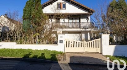 Traditional house 5 rooms of 107 m² in Périgny (94520)