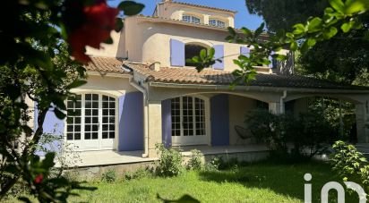 Mansion 7 rooms of 217 m² in Rodilhan (30230)