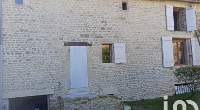 Maison 4 pièces de 60 m² à Genouillé (17430)