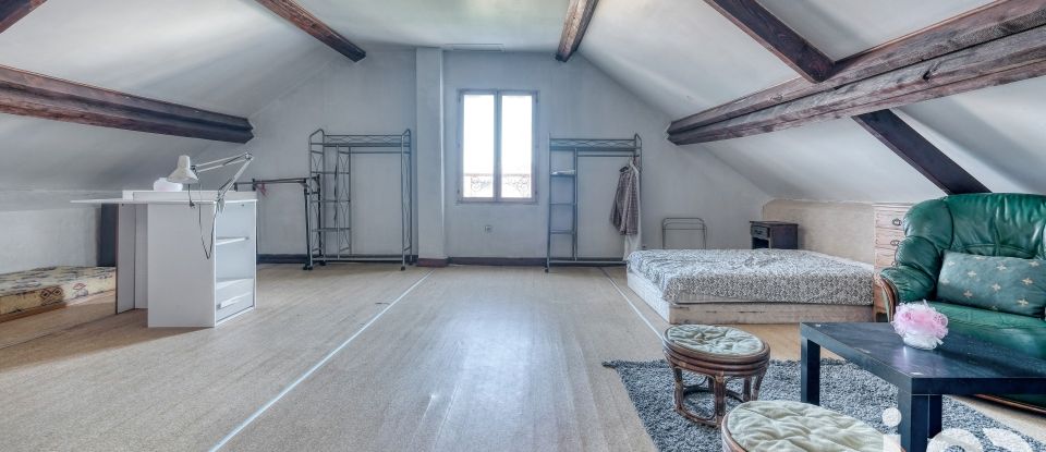 Maison 8 pièces de 270 m² à Boutigny (77470)