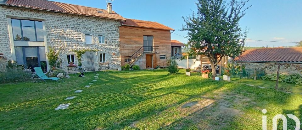 Maison de campagne 6 pièces de 154 m² à Solignac-sous-Roche (43130)