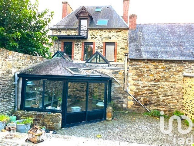 Town house 5 rooms of 152 m² in Lannion (22300)