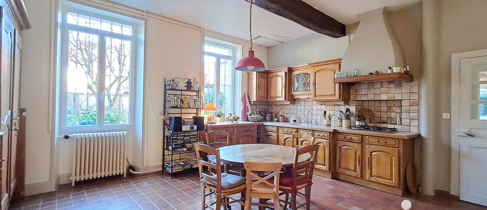 Maison de ville 6 pièces de 176 m² à Ligny-le-Châtel (89144)