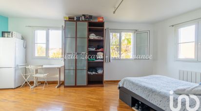 Studio 1 pièce de 32 m² à La Ville-du-Bois (91620)