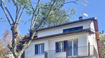 Maison 6 pièces de 163 m² à Lourdes (65100)