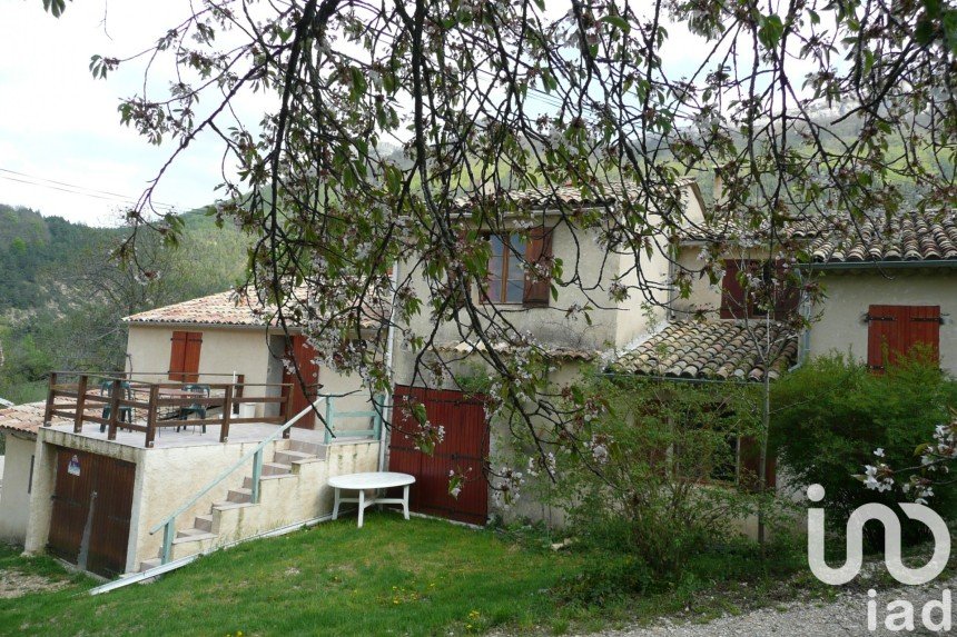 Country house 12 rooms of 222 m² in Charens (26310)