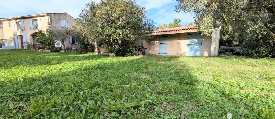 Traditional house 4 rooms of 120 m² in Saint-Rémy-de-Provence (13210)