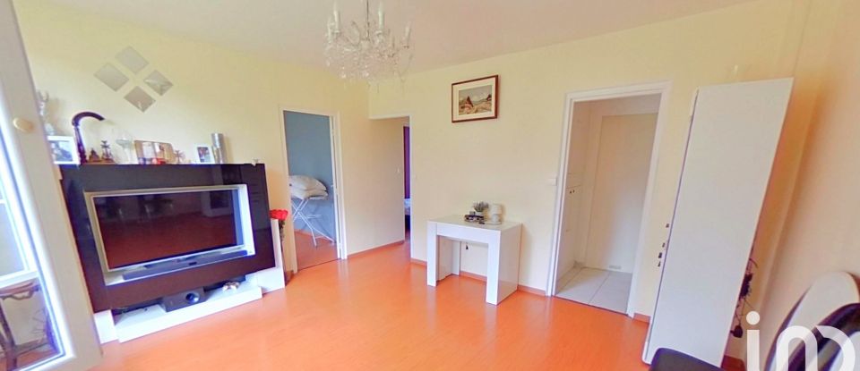 Apartment 3 rooms of 52 m² in La Chapelle-Saint-Luc (10600)