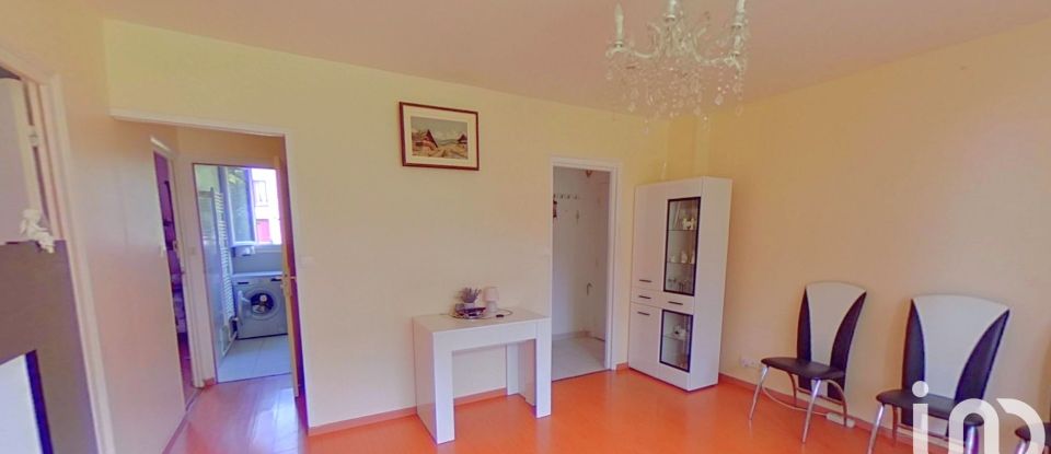 Apartment 3 rooms of 52 m² in La Chapelle-Saint-Luc (10600)