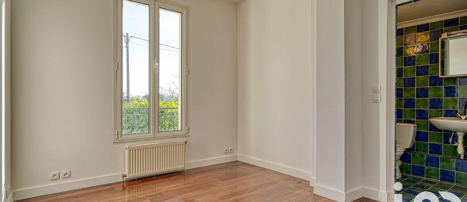 Demeure 10 pièces de 450 m² à Médan (78670)