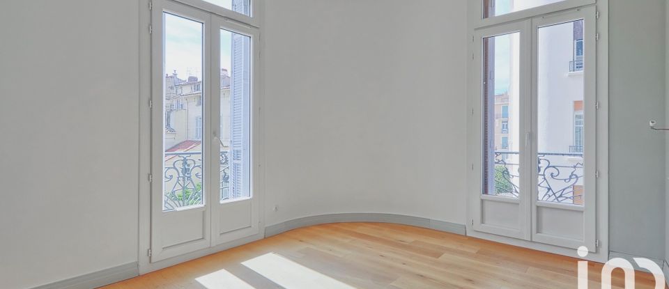 Appartement 5 pièces de 111 m² à Toulon (83000)