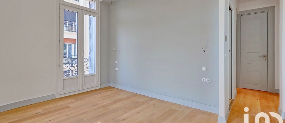 Appartement 5 pièces de 111 m² à Toulon (83000)