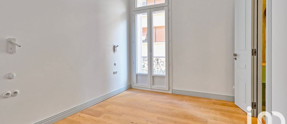 Appartement 5 pièces de 111 m² à Toulon (83000)