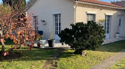 Traditional house 5 rooms of 98 m² in Saujon (17600)