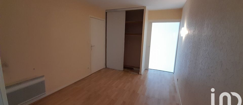 Apartment 2 rooms of 63 m² in Tours (37100)