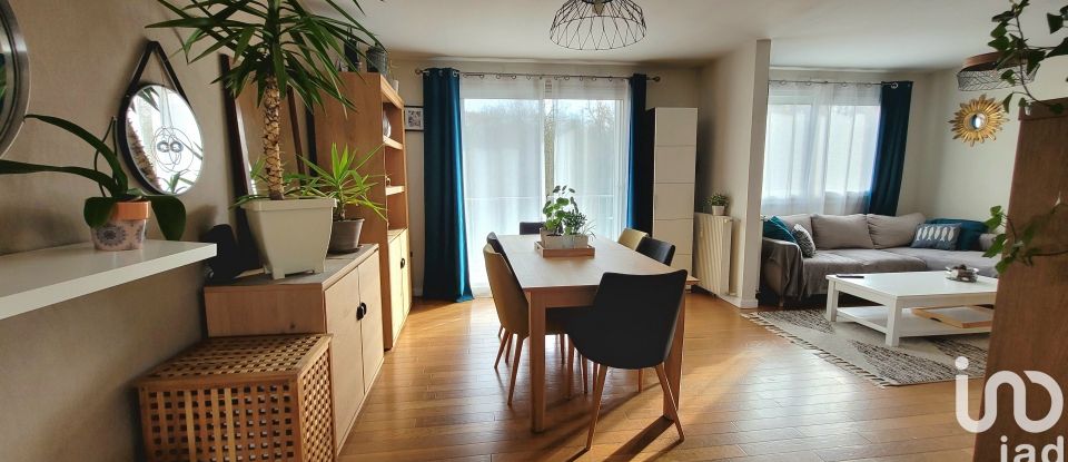 Appartement 3 pièces de 72 m² à Poissy (78300)