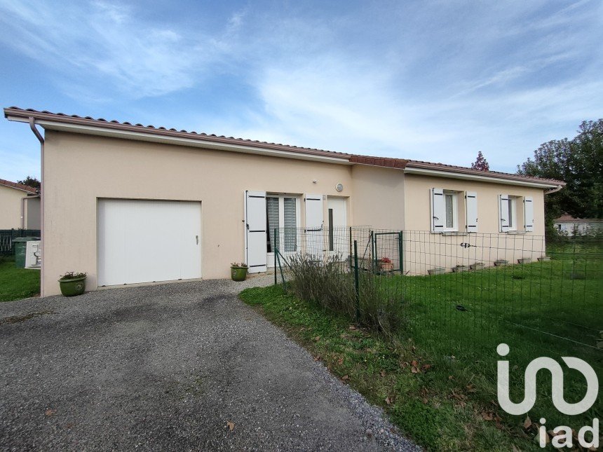 Maison 4 pièces de 95 m² à Eyjeaux (87220)