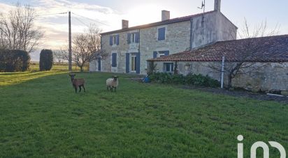 Longere 7 rooms of 212 m² in Marans (17230)