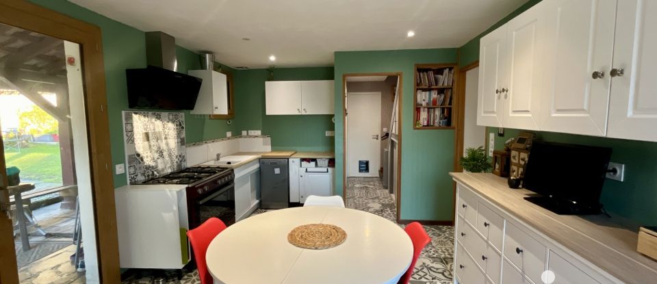 Maison 4 pièces de 109 m² à Sort-en-Chalosse (40180)