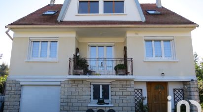 House 8 rooms of 156 m² in Chaumont-en-Vexin (60240)