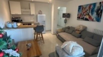 Apartment 3 rooms of 51 m² in Hyères (83400)