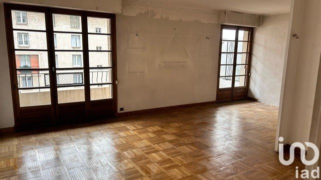 Appartement 3 pièces de 77 m² à Marseille (13006)