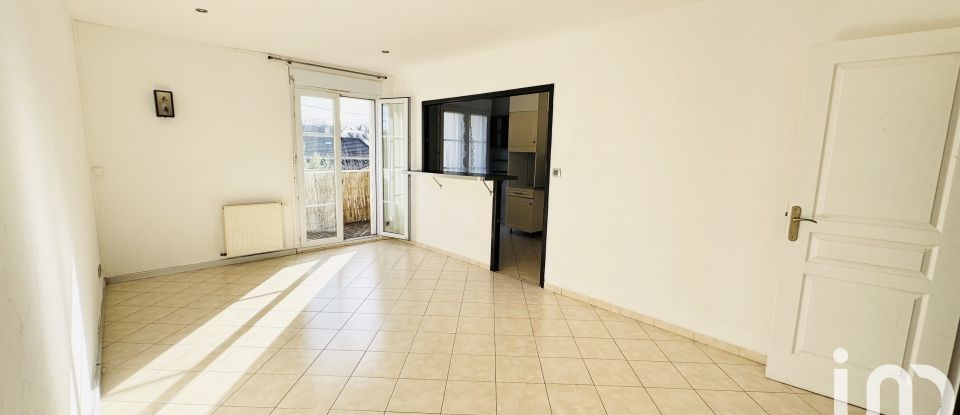 Apartment 3 rooms of 61 m² in Melun (77000)