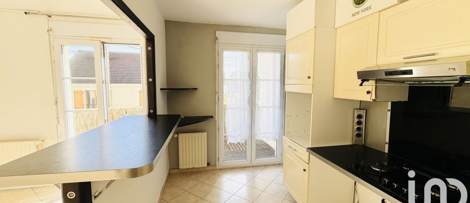 Apartment 3 rooms of 61 m² in Melun (77000)