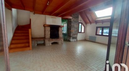 Traditional house 4 rooms of 80 m² in SAINT-THÉGONNEC (29410)