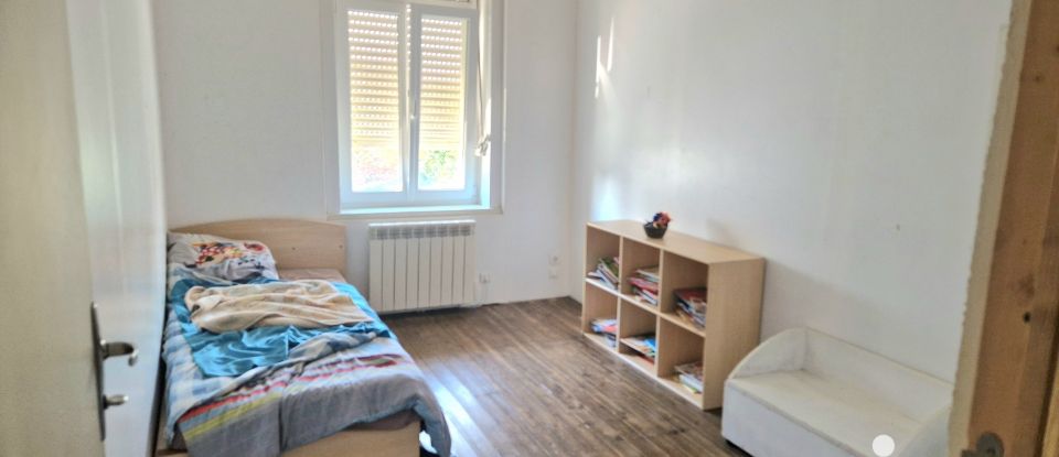 Maison 5 pièces de 76 m² à Hautmont (59330)