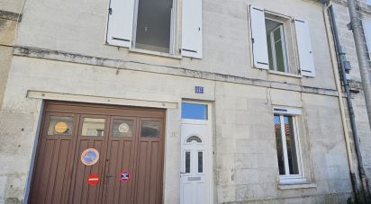 Townhouse 4 rooms of 80 m² in Ruelle-sur-Touvre (16600)