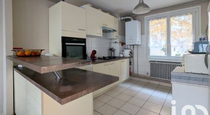 Apartment 3 rooms of 56 m² in Villeurbanne (69100)