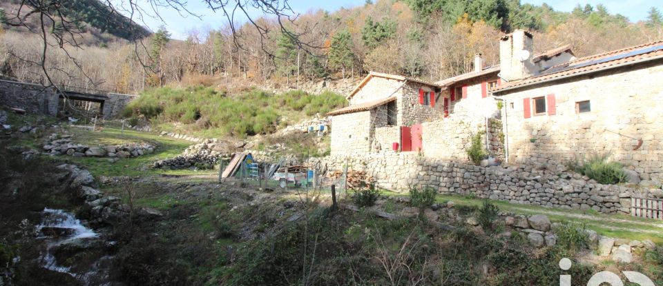 Country house 10 rooms of 205 m² in Labastide-sur-Bésorgues (07600)