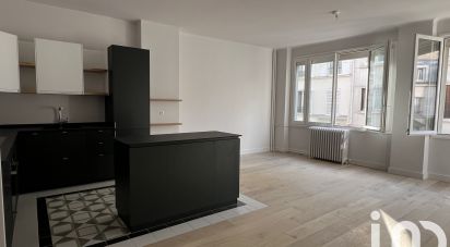 Appartement 3 pièces de 68 m² à Paris (75016)