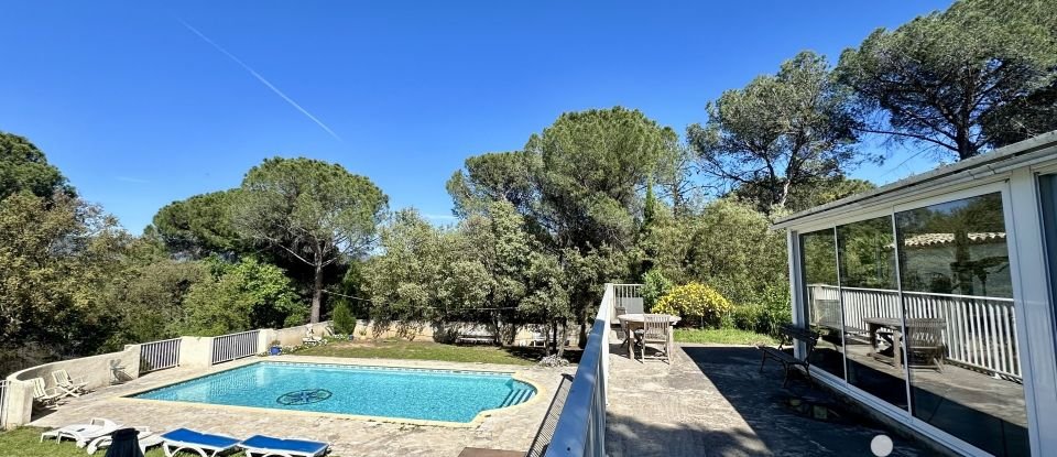 Maison traditionnelle 7 pièces de 180 m² à Roquebrune-sur-Argens (83520)