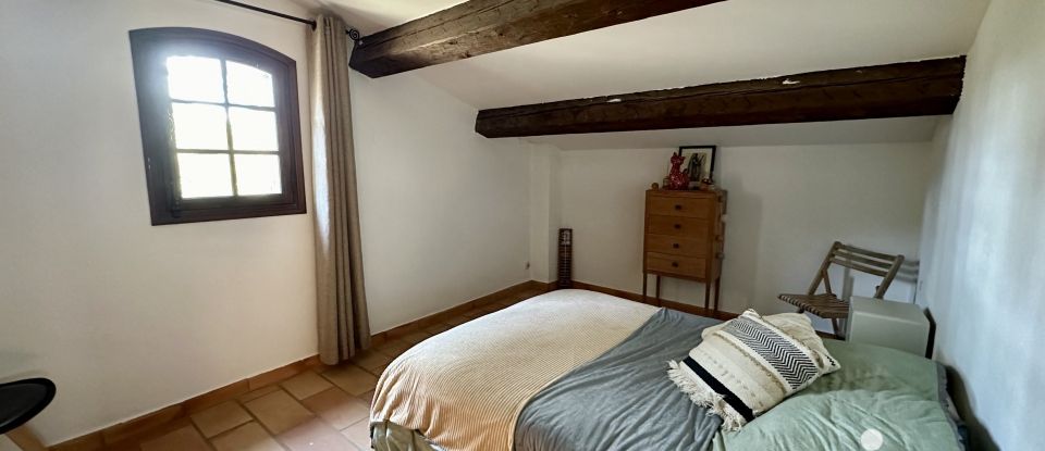 Maison traditionnelle 7 pièces de 180 m² à Roquebrune-sur-Argens (83520)