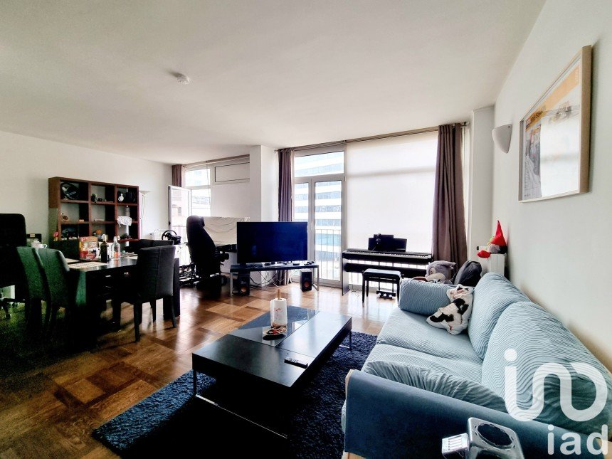 Apartment 3 rooms of 66 m² in Paris (75015)