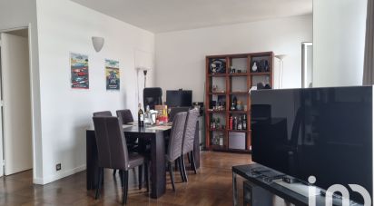 Appartement 3 pièces de 66 m² à Paris (75015)